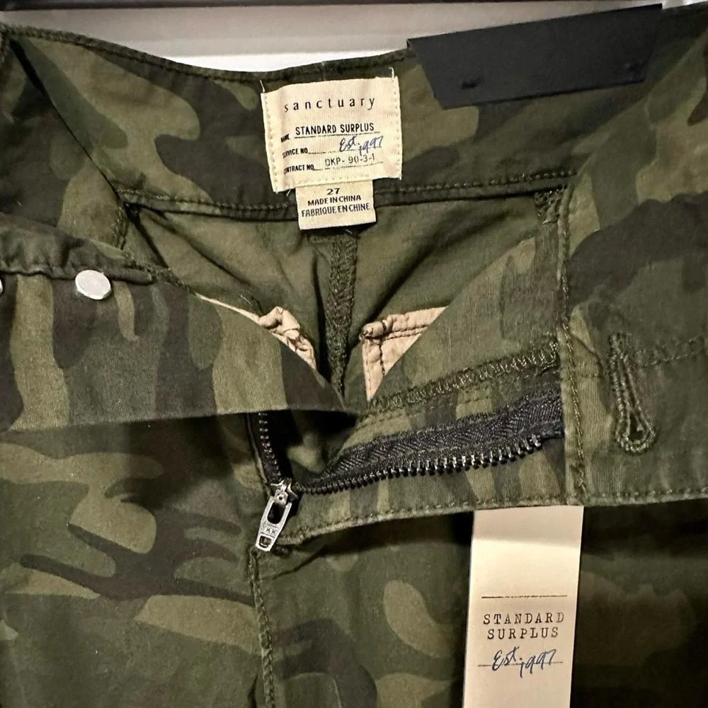 NWT Sanctuary Camo Cropped Pants - Sz 27 - Picture 6 of 6